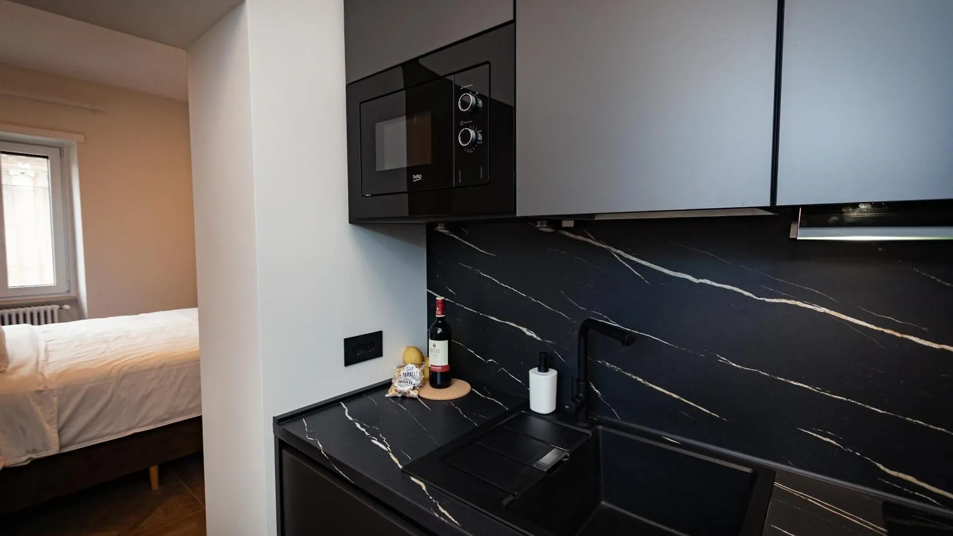 Puro Suite Frezza Rome 0*,  Italy
